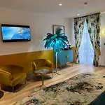 Demeures & Chateaux Domaine De La Grange De 4*