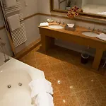 Hotel Demeures & Chateaux Domaine De La Grange De Condé-Northen