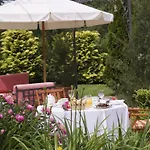 Hotel Demeures & Chateaux Domaine De La Grange De Conde-Northen
