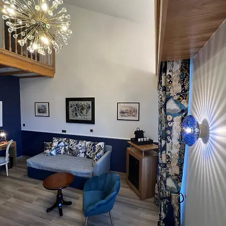 Demeures & Chateaux Domaine De La Grange De 4*