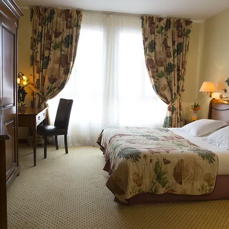 Hotel Du Domaine De La Grange De Condé-Northen