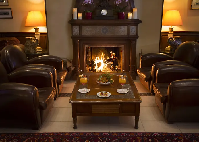 Demeures & Chateaux Domaine De La Grange De 4* Conde-Northen