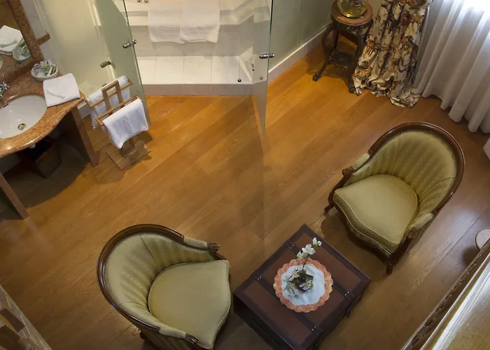 Demeures & Chateaux Domaine De La Grange De 4*