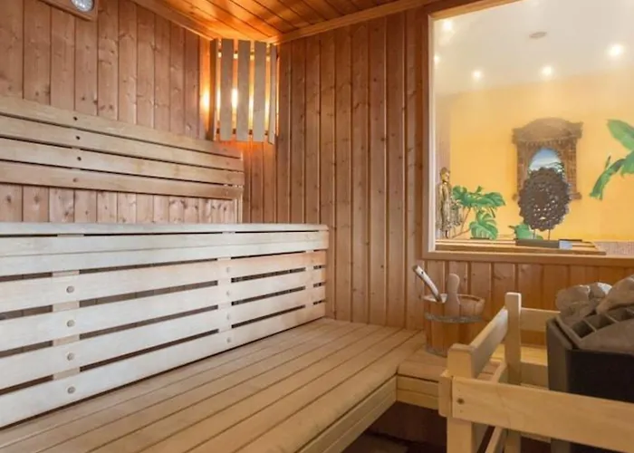 Отель Demeures & Chateaux Domaine De La Grange De