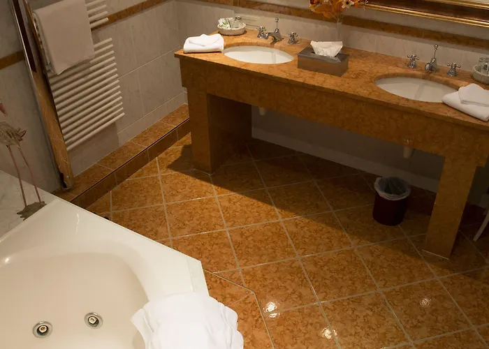 Отель Demeures & Chateaux Domaine De La Grange De Conde-Northen