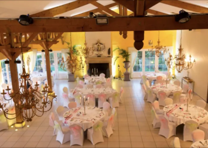 Отель Demeures & Chateaux Domaine De La Grange De 4*