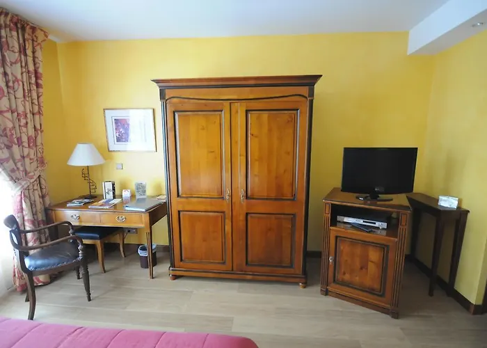 Demeures & Chateaux Domaine De La Grange De Отель