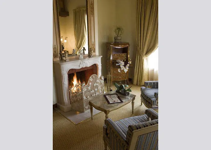 Hotel Du Domaine De La Grange De Condé-Northen